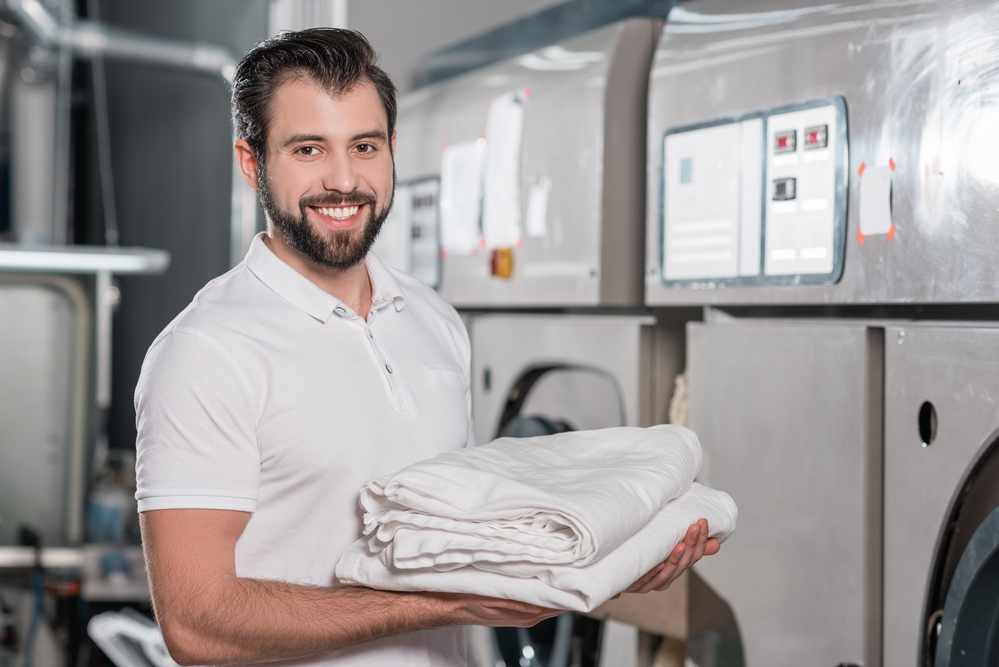 Top 5 Benefits of Using a Professional Laundry Service